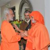 Poojya Swamiji with Swami Ishwarananada of Chinmaya Mission, Los Angeles